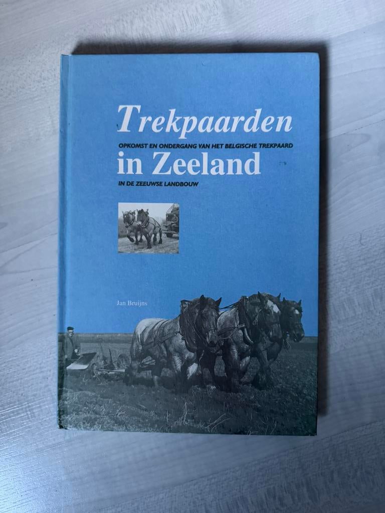 Paardenboek trekpaarden in zeeland, Ophalen of Verzenden, Zo goed als nieuw, Paarden of Pony's