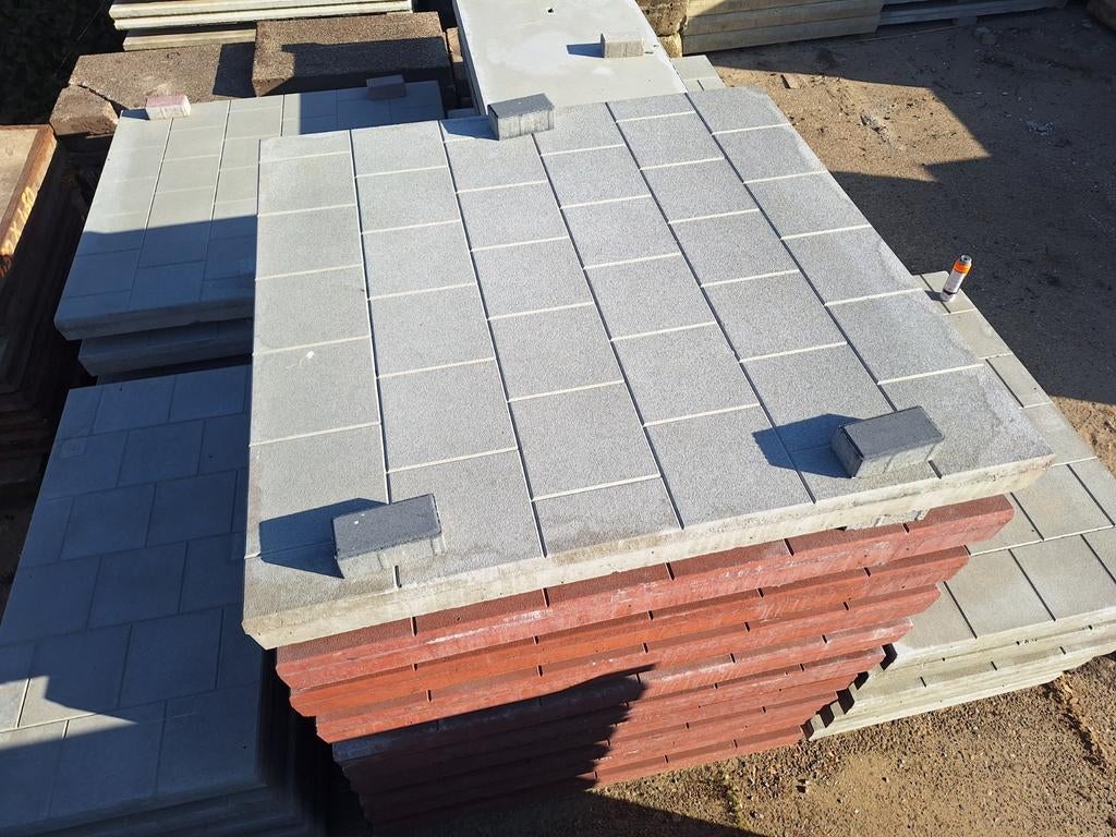 Betonplaten met tegelmotief.  Gratis bezorging!, Overige typen, Ophalen of Verzenden, Zo goed als nieuw, 10 m² of meer