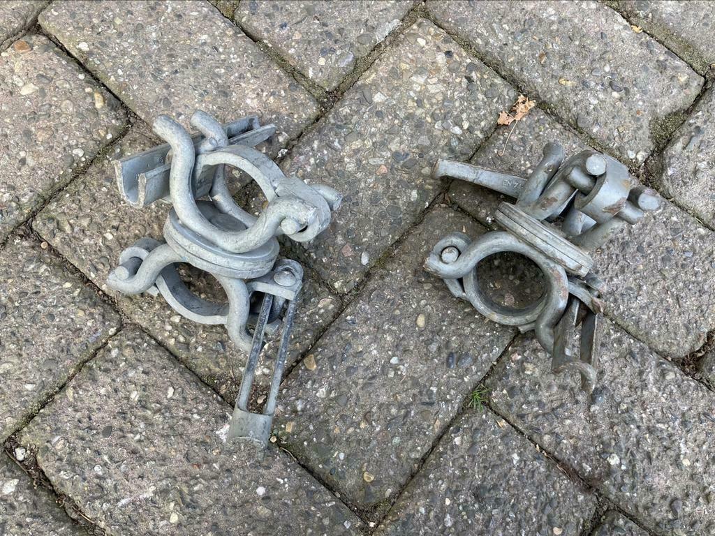 Van Thiel draaiklem/draaiklemmen met vaste spie 48.3MM, Doe-het-zelf en Verbouw, Ophalen, Gebruikt, Gevelsteiger, 5 meter of hoger