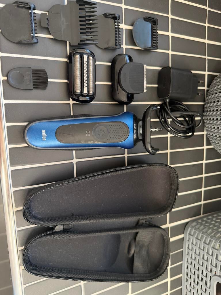 Braun Series 6 Scheerapparaat - Zo goed als nieuw!, Witgoed en Apparatuur, Persoonlijke-verzorgingsapparatuur, Ophalen of Verzenden