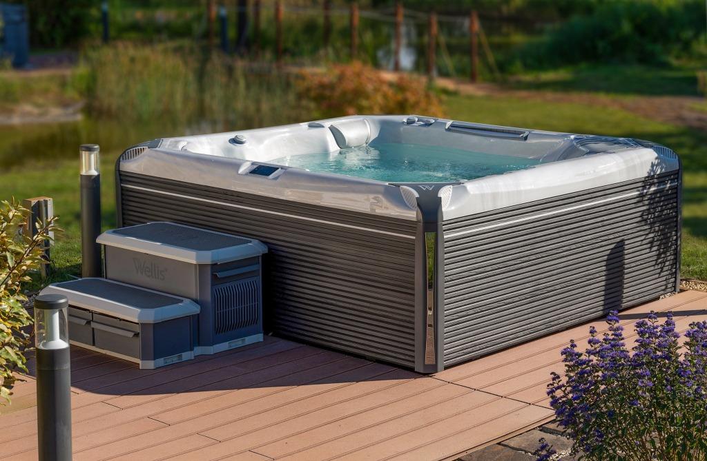 Jacuzzi, Spa van Wellis Revolutionair Warmtepomp in Trap, Tuin en Terras, Bubbelbaden en Hottubs, Nieuw, Trap, Ophalen of Verzenden