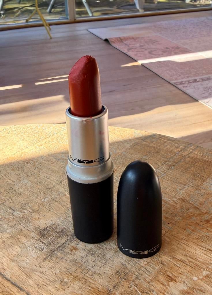 Lippenstift merk MAC, Ophalen of Verzenden, Zo goed als nieuw, Rood, Lippen