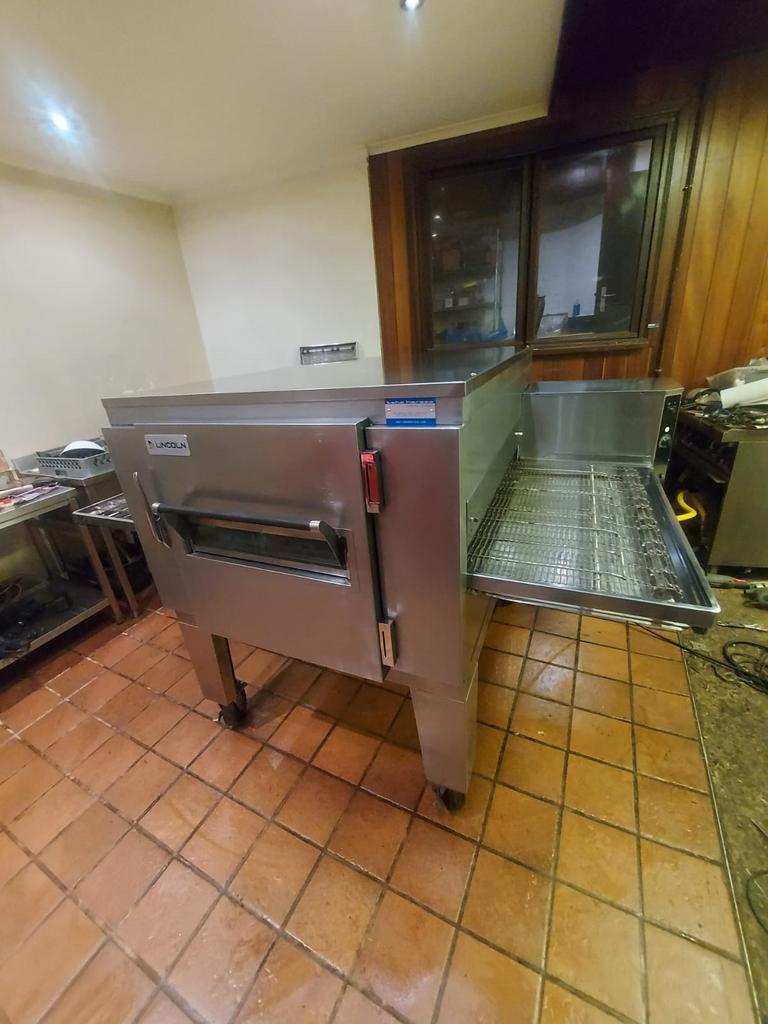 Lincoln Impinger 81cm lopende band pizza oven, Zakelijke goederen, Horeca | Keukenapparatuur, Ovens, Magnetrons en Steamers, Ophalen of Verzenden