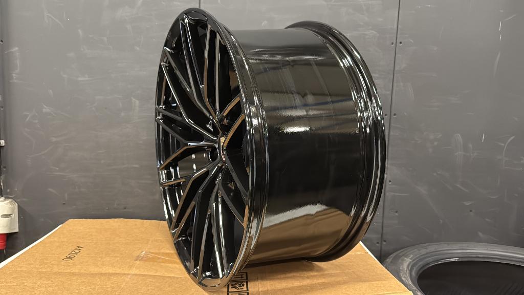 22" FITS PORSCHE NEW MACAN 2024/25 MACAN S MACAN TURBO, Ophalen, 255 mm, Velg(en), Nieuw