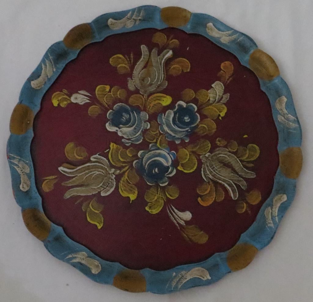 Rond dienblad beschilderd met bloemen. Landelijk. Authentiek, Ophalen of Verzenden, Gebruikt, Rond, Hout