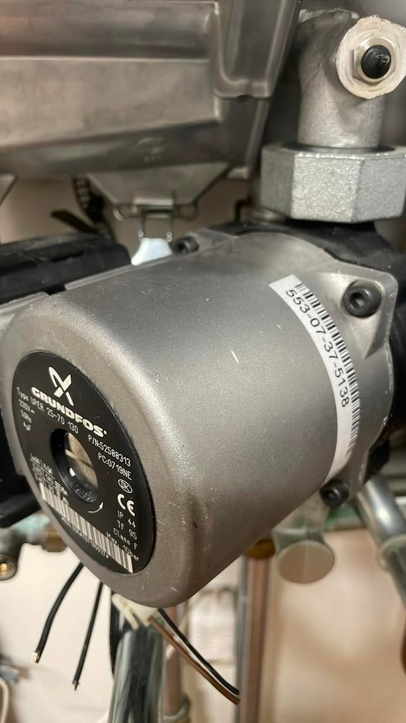 Pomp nefit excellent modulerend 25-70-130, Doe-het-zelf en Verbouw, Verwarming en Radiatoren, Minder dan 30 cm, Cv-ketel of Combi-ketel