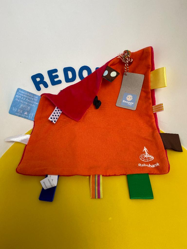 4829 snoozebaby snooze baby Rabobank doekje rood oranje, Ophalen of Verzenden, Nieuw, Overige typen