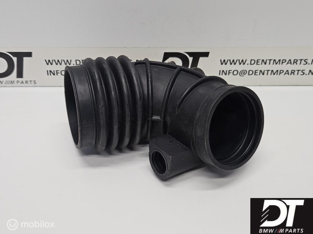 Inlaatbuis BMW E30 320i E28 520i M20 13711708834, Nieuw, Ophalen of Verzenden, BMW