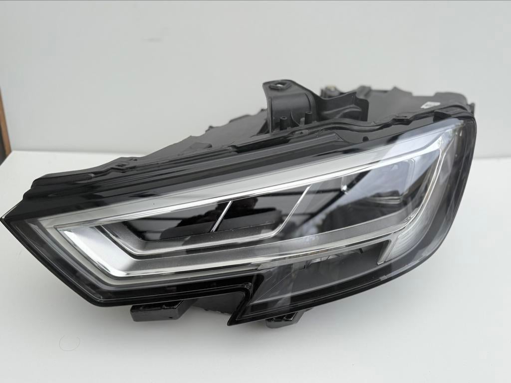 Koplamp links voor Audi  A3, S3, RS3. Full led, Ophalen of Verzenden, Gebruikt, Audi