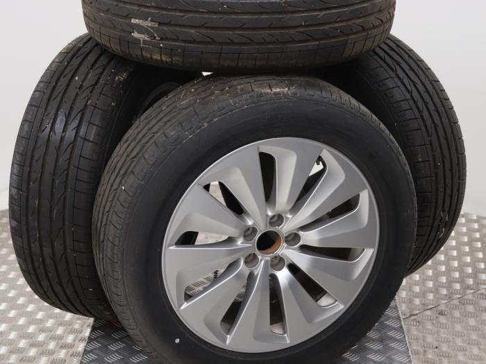 Sportvelgenset + banden van een Audi Q5 (Q5 08-), 12 maanden garantie, Gebruikt, -, -