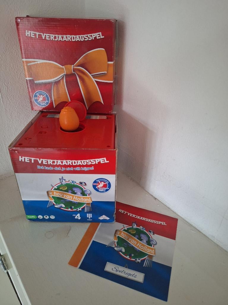 Ik hou van Holland – Het verjaardagsspel De Bom (goede staat, Hobby en Vrije tijd, Gezelschapsspellen | Bordspellen, Vijf spelers of meer