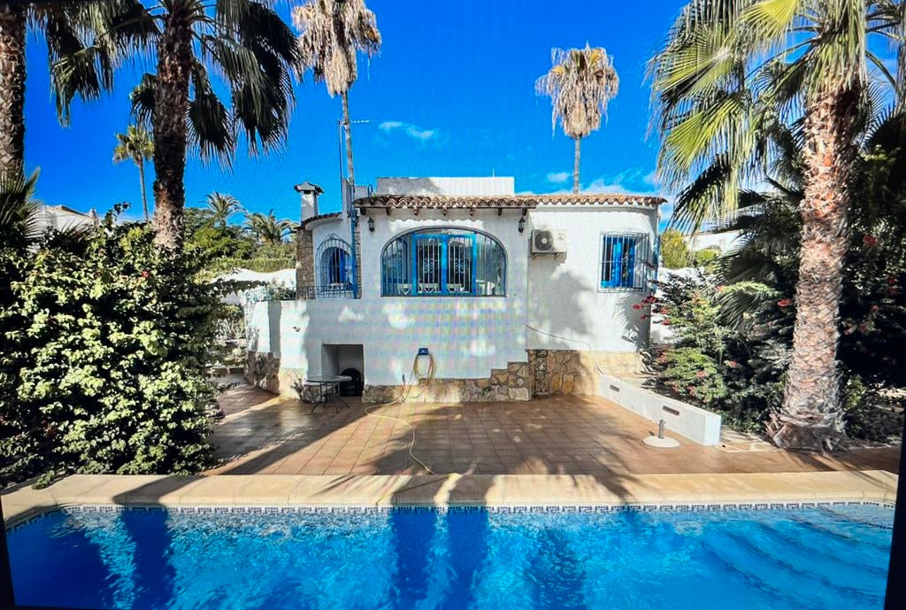 NOG VRIJ: VILLA MORAIRA🏖️ 2 slk /2 badk /tuin /zwembad, Vakantie, Vakantiehuizen | Spanje, Open haard, Dorp, 2 slaapkamers, Costa Blanca