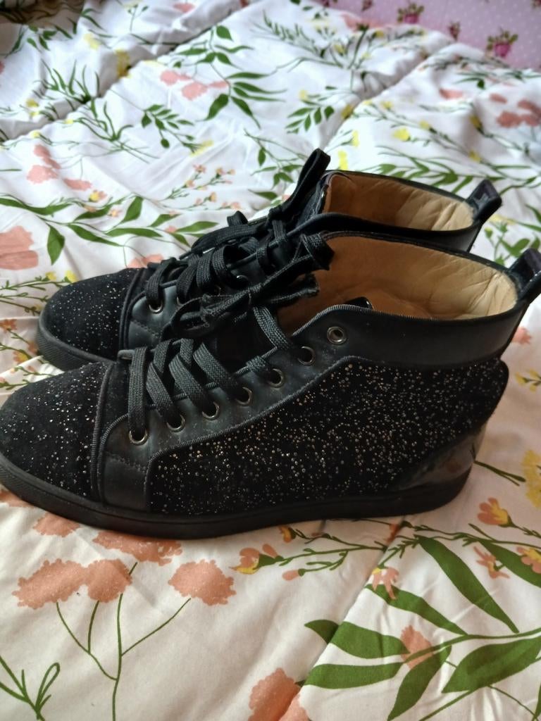 Louboutin Sneakers - Gedragen, zie foto's, Kleding | Dames, Schoenen, Zwart, Ophalen of Verzenden, Sneakers of Gympen, Louboutin