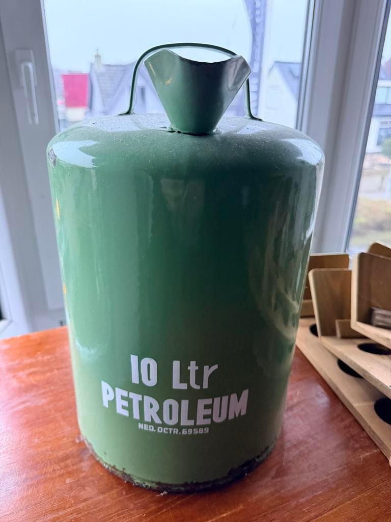 Petroleum tank, Ophalen of Verzenden