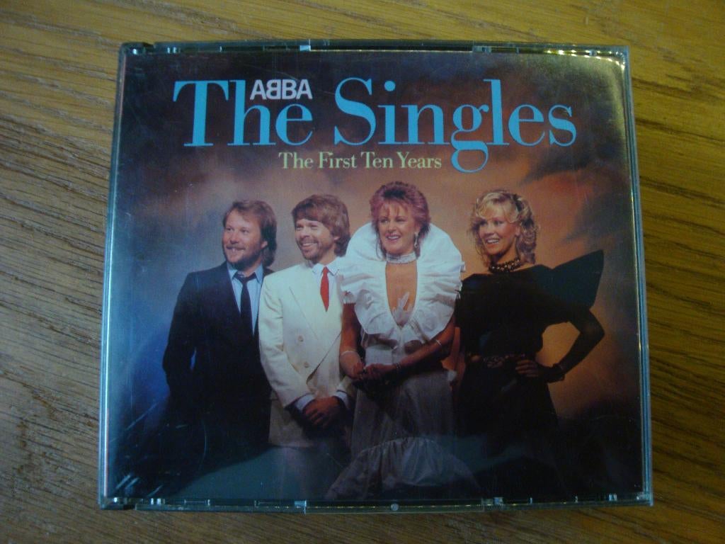 Abba - The Singles: The First Ten Years (2 cds / 23 tracks), Ophalen of Verzenden, Gebruikt