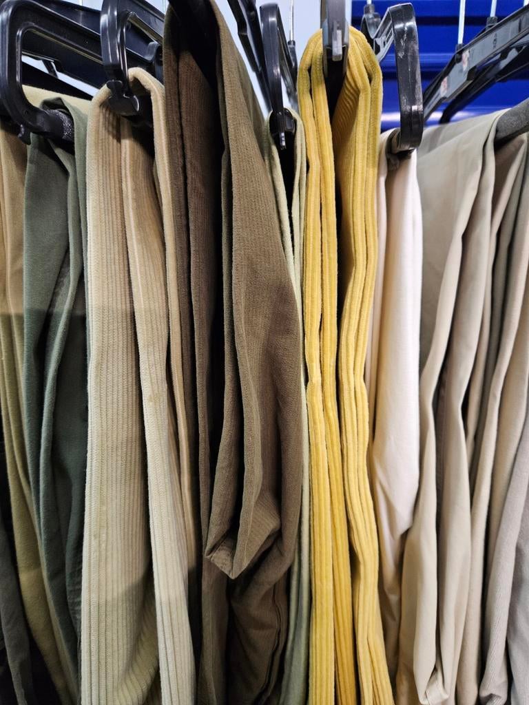 Partijen katoenen broeken kleine en grote, Odermark, Overige kleuren, Maat 48/50 (M), Nieuw