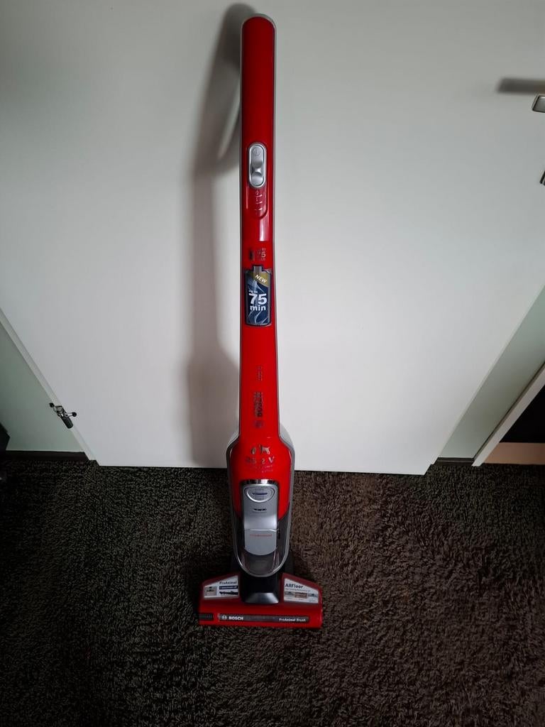 Bosch steelstofzuiger Pro Animal - rood., Ophalen, Gebruikt, Reservoir, Minder dan 1200 watt