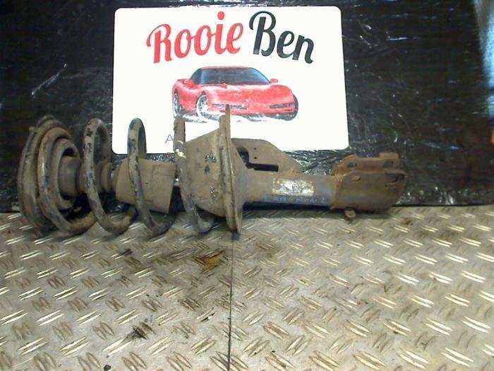 Schokdemperpoot links-voor van een Chrysler Le Baron, Gebruikt, -, -, Ophalen of Verzenden