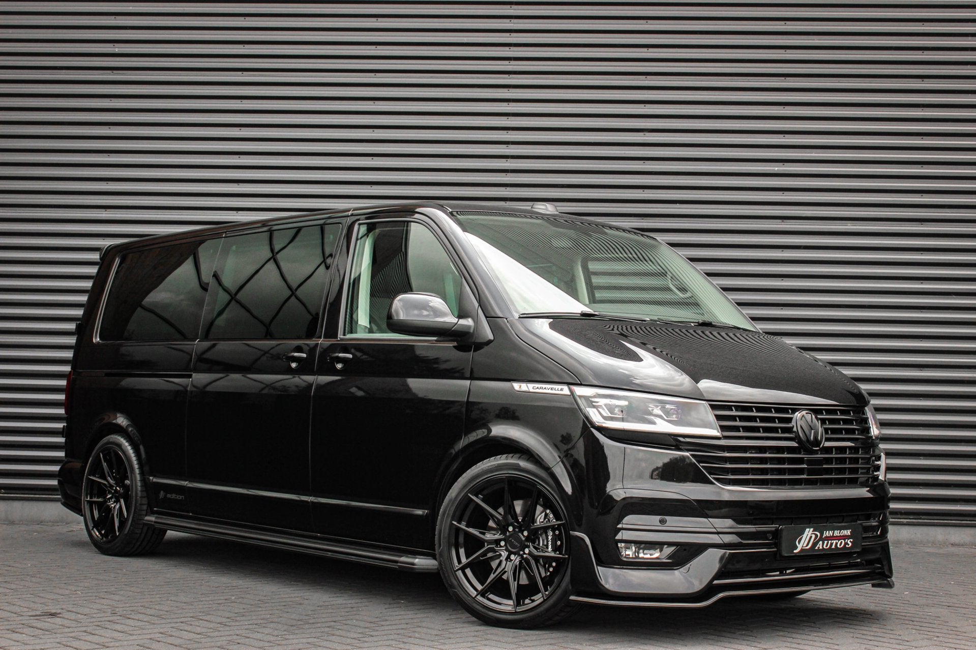 Volkswagen Transporter 2.0 TDI L2H1 CARAVELLE 204PK DC DUBBE, 4 cilinders, Volkswagen, Leder, Bedrijf