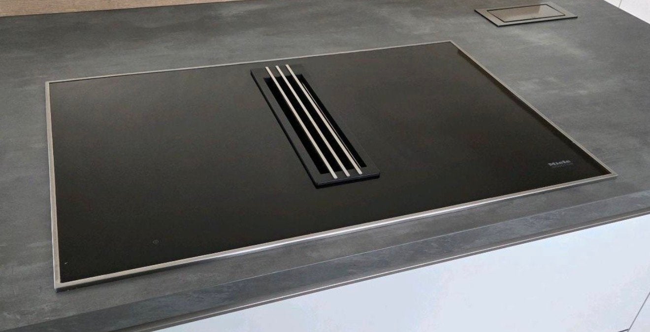 Miele inductie kookplaat met afzuiging KMDA7774 recircul, Witgoed en Apparatuur, Kookplaten, Ophalen of Verzenden, Zo goed als nieuw