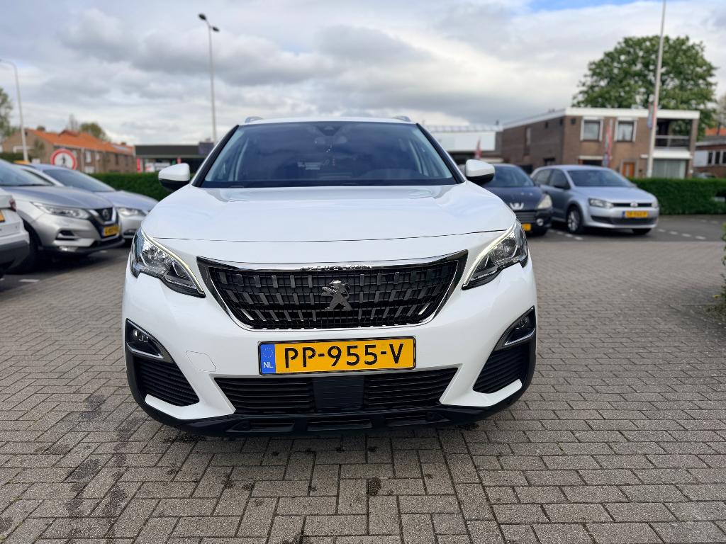 Peugeot 3008 1.2 Puretech 96KW/130PK Eat6 2017 Wit, Auto's, Stof, Multifunctioneel stuurwiel, Wit, 1200 kg