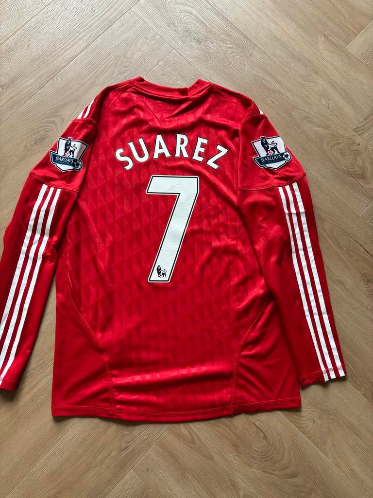 Origineel - Liverpool Techfit 2010-2011 Suarez - Maat L, Ophalen of Verzenden, Zo goed als nieuw, Maat 48/50 (M)