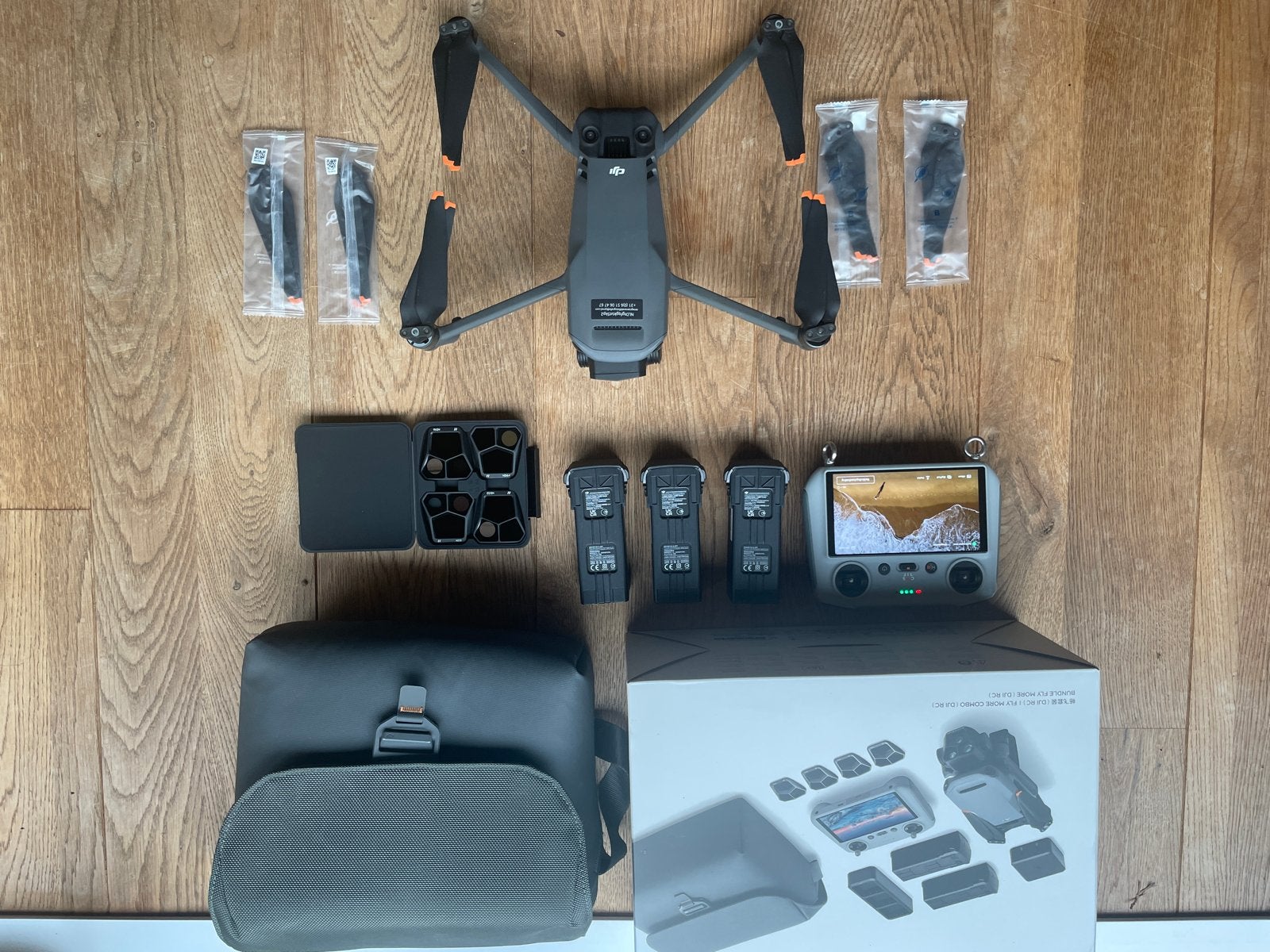 DJI Mavic 3 Fly More Combo met DJI RC Pro Controller, Ophalen, Auto Follow, 30 tot 45 minuten, Zo goed als nieuw