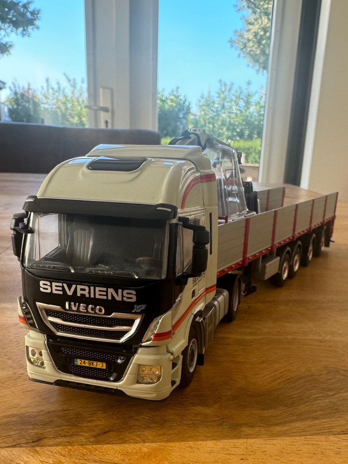 WSI Iveco Stralis Hi-Way Sevriens steen trailer, Ophalen of Verzenden, Nieuw, Bus of Vrachtwagen, Wsi