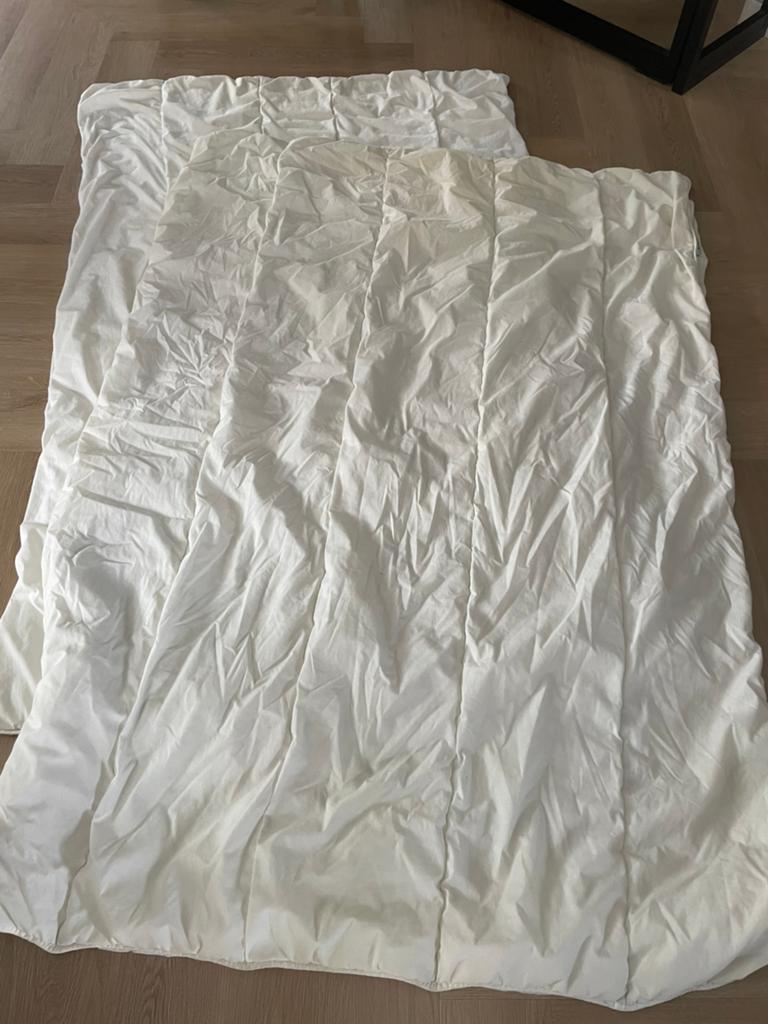 Mysa Stra dekbedden 2 stuks 10 euro, Gebruikt, Jongetje of Meisje, Wit, Dekbedovertrek