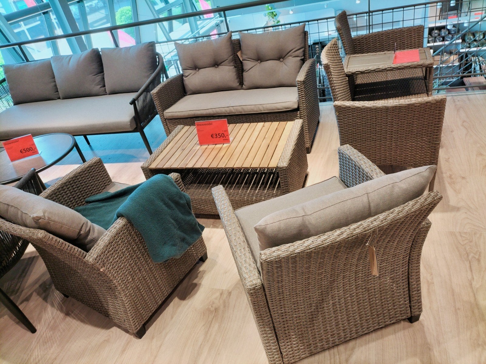 LOUNGESET VEN, NIEUW IN DOOS + SHOWMODEL, Ophalen, 4 zitplaatsen, Kunststof, Nieuw