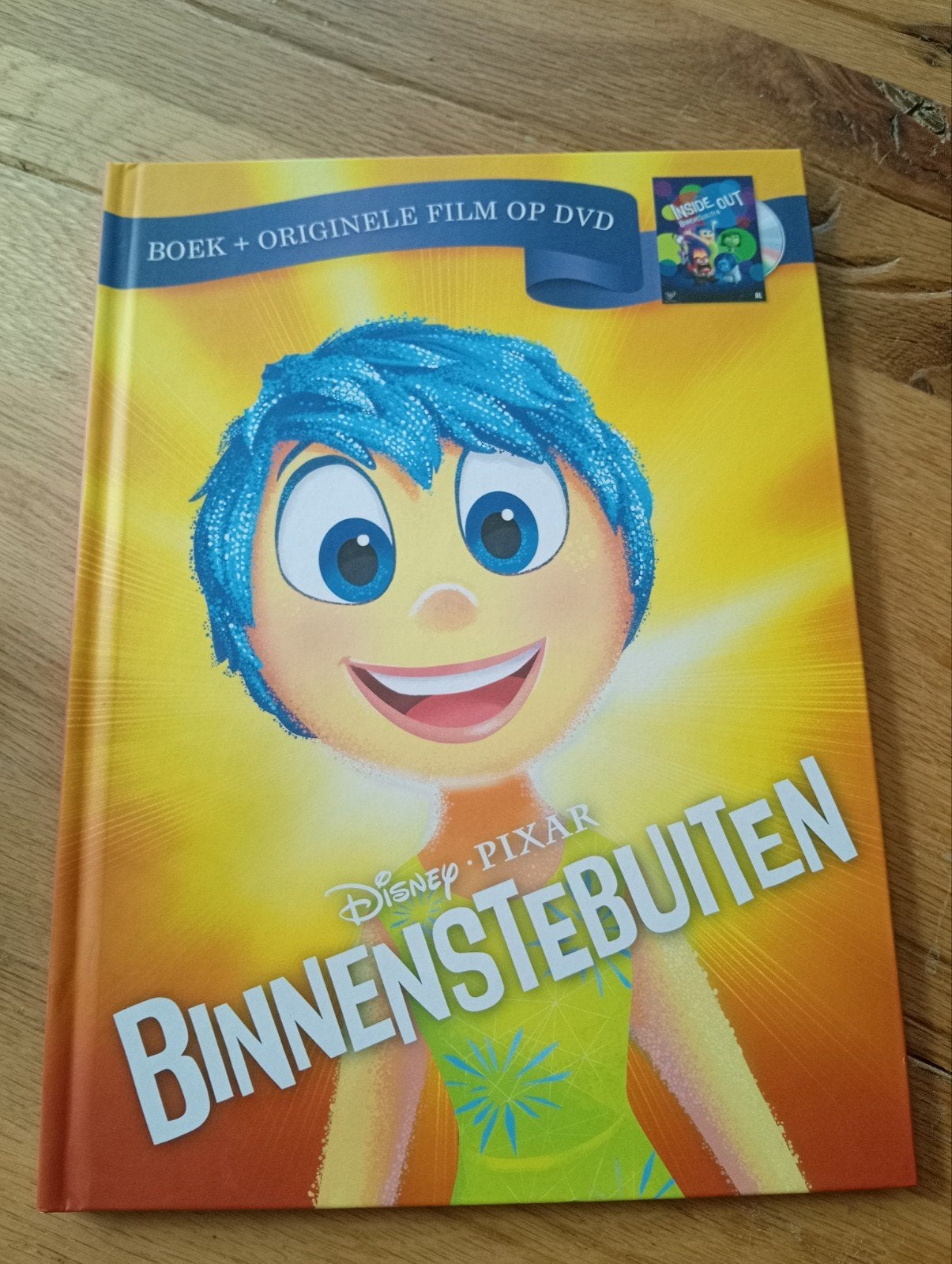 Disney Pixar Binnenstebuiten Boek + DVD, 3 tot 4 jaar, Ophalen of Verzenden, Zo goed als nieuw, Disney Pixar