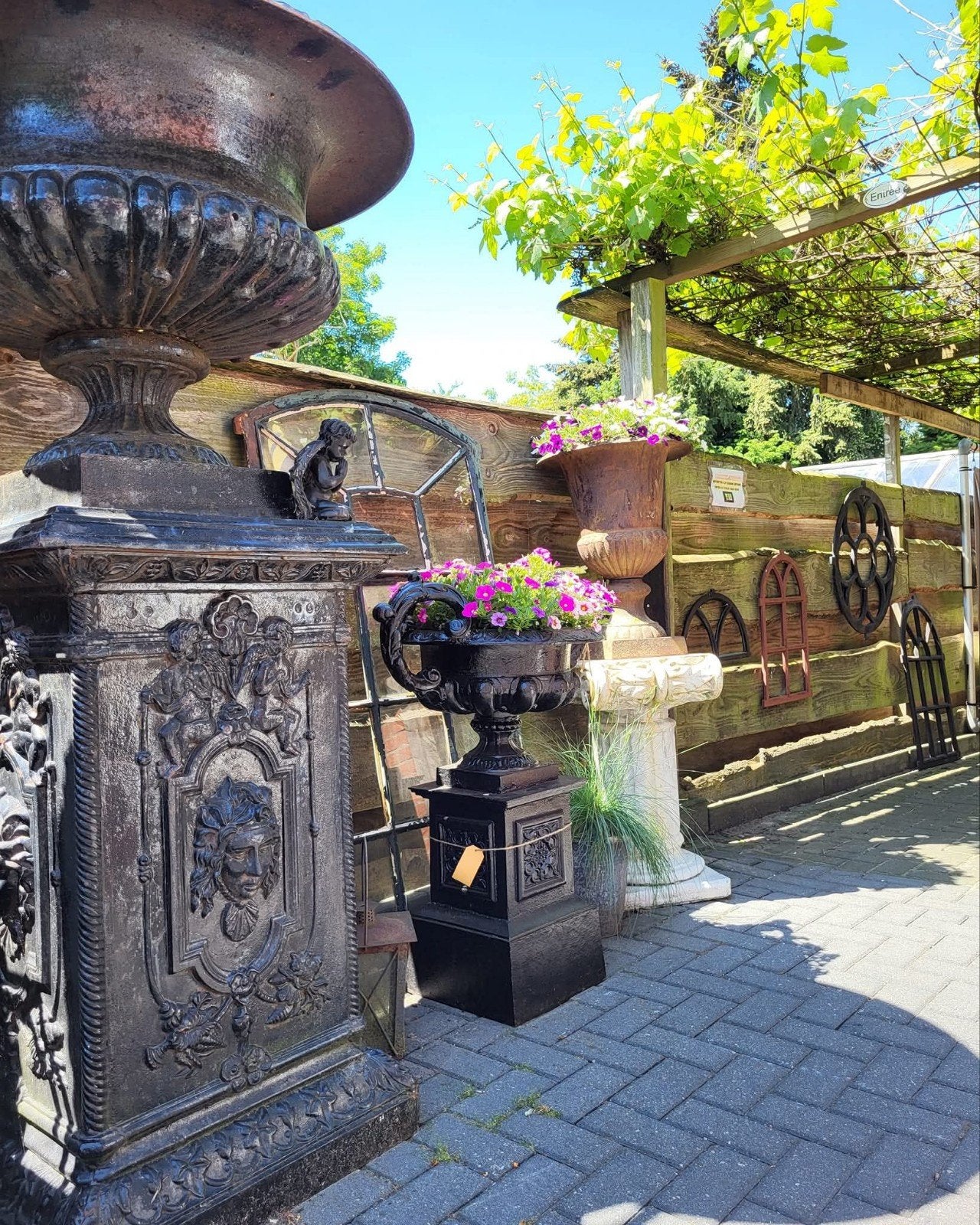 Gietijzeren tuinvazen tuinvaas bloempot bloembak op sokkel, Tuin en Terras, Tuinvazen, Ophalen of Verzenden, Nieuw