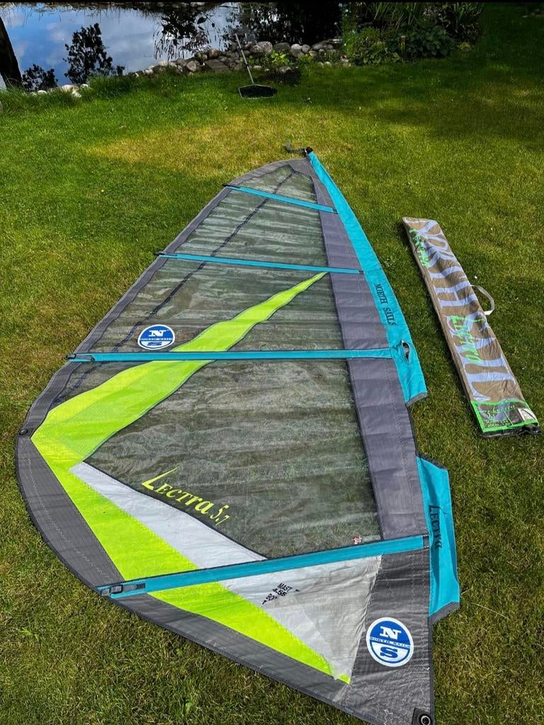 Windsurf zeil Lectra 5.7, Watersport en Boten, Ophalen of Verzenden, Gebruikt, Zeil