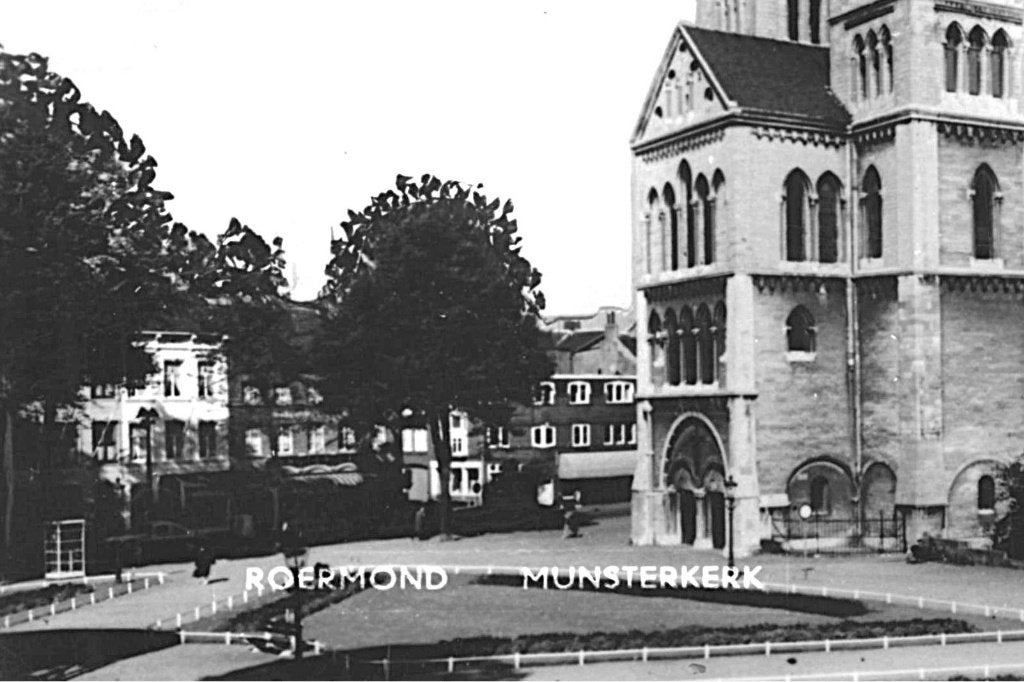 988550 Roermond Munsterkerk Nette oude kaart Onbeschreven, Ophalen of Verzenden, 1960 tot 1980, Ongelopen, Limburg