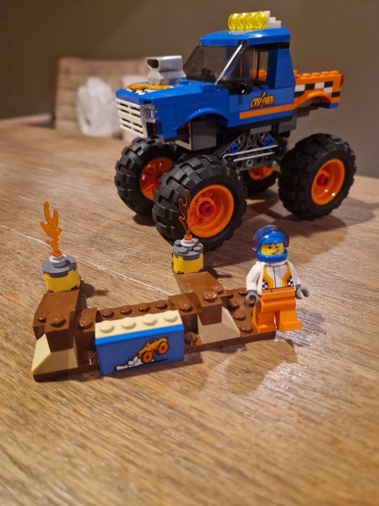 LEGO City Monster Truck – set 60180, City, Lego, Ophalen of Verzenden, Zo goed als nieuw