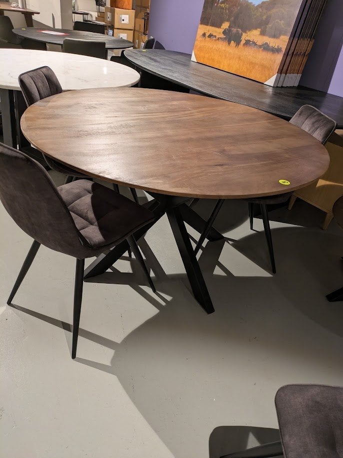 NIEUWE EETTAFELS VOOR SPOTPRIJS, MODERN, Rond, Nieuw, Vijf personen of meer