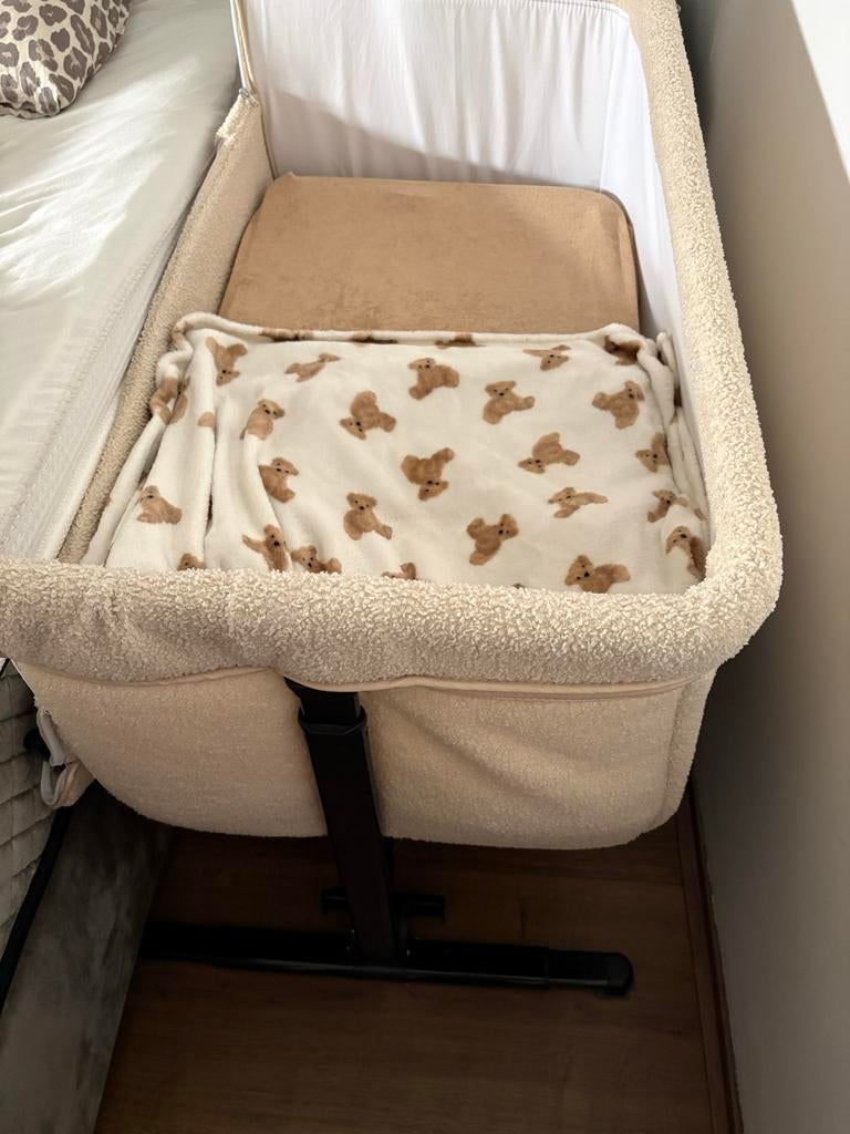 Co-sleeper Born Lucky Teddy, Kinderen en Baby's, Babywiegjes en Ledikanten, Ophalen, Gebruikt, Wieg