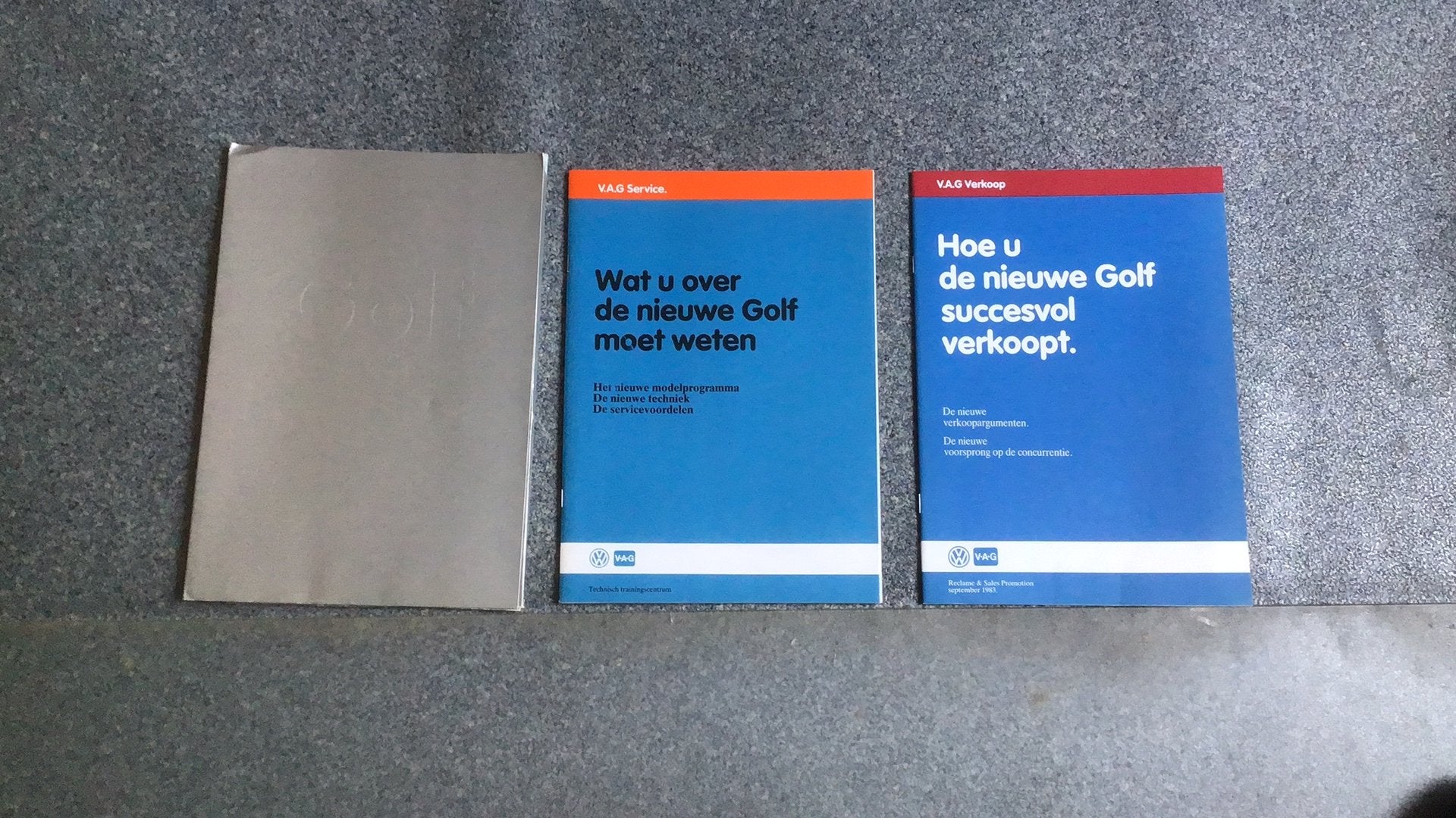 VOLKSWAGEN INSTRUCTIE/VERKOOP FOLDER VERKOPERS+ SERVICE 1983, Nieuw, Diverse auteurs, Ophalen of Verzenden, Volkswagen