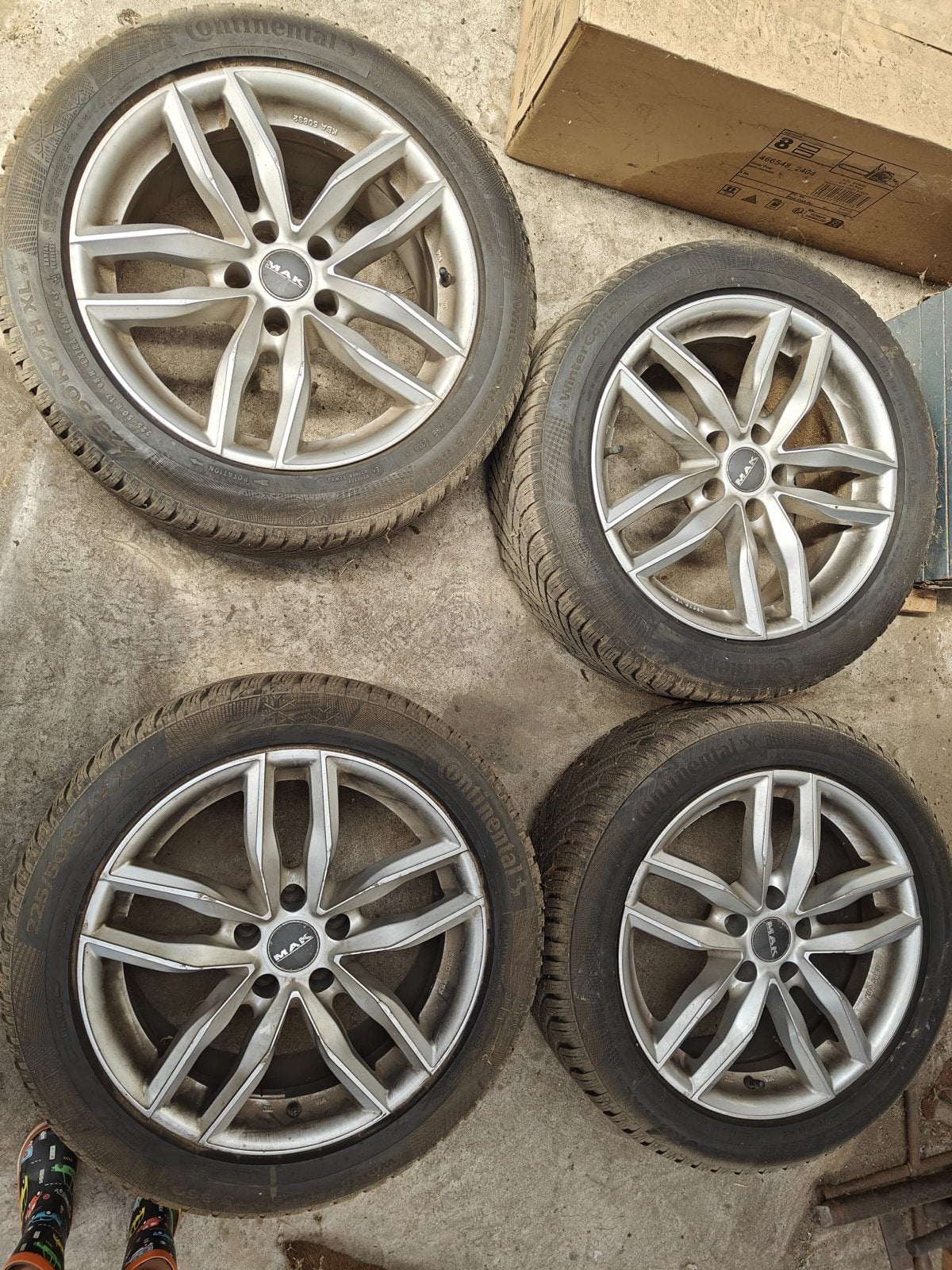 Continental Winterband, Auto-onderdelen, Banden en Velgen, Ophalen, 17 inch, Winterbanden, 225 mm