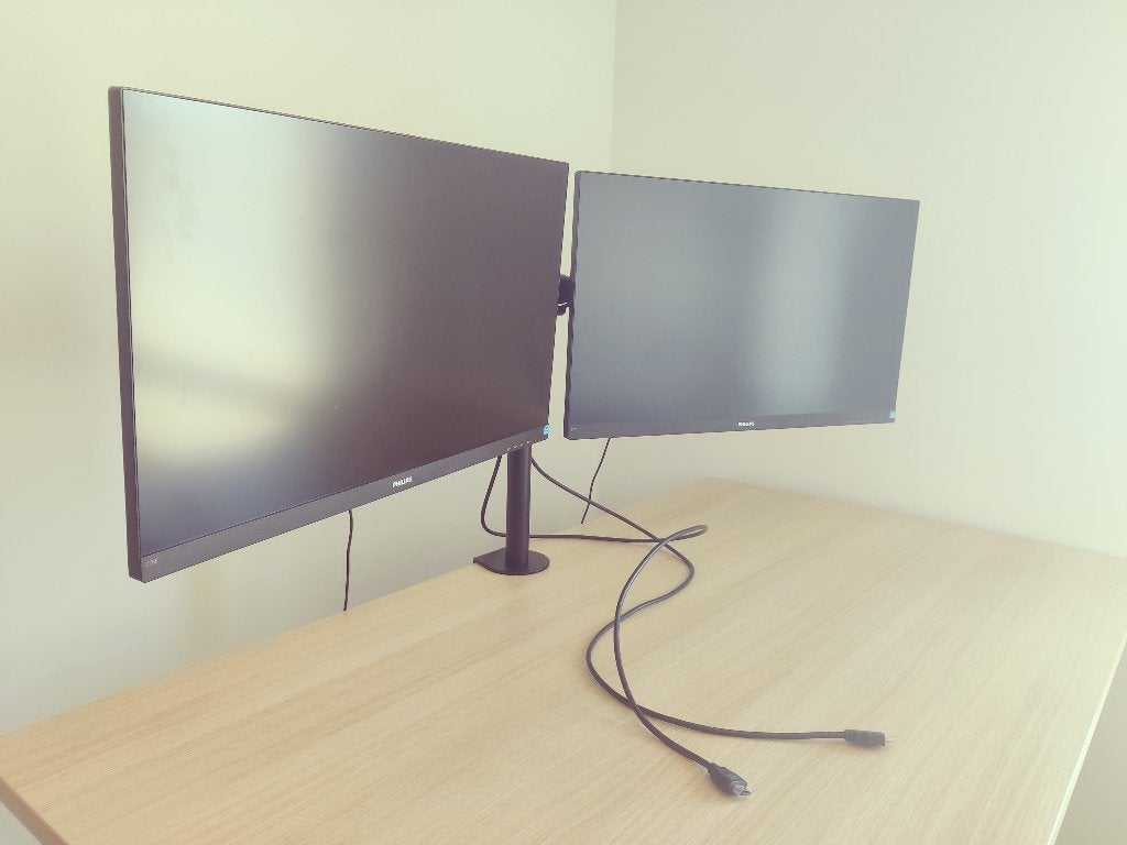 2x Philips 27" 4K monitor (incl. luidspreker) + monitorarm, Ophalen, Philips, HDMI, In hoogte verstelbaar