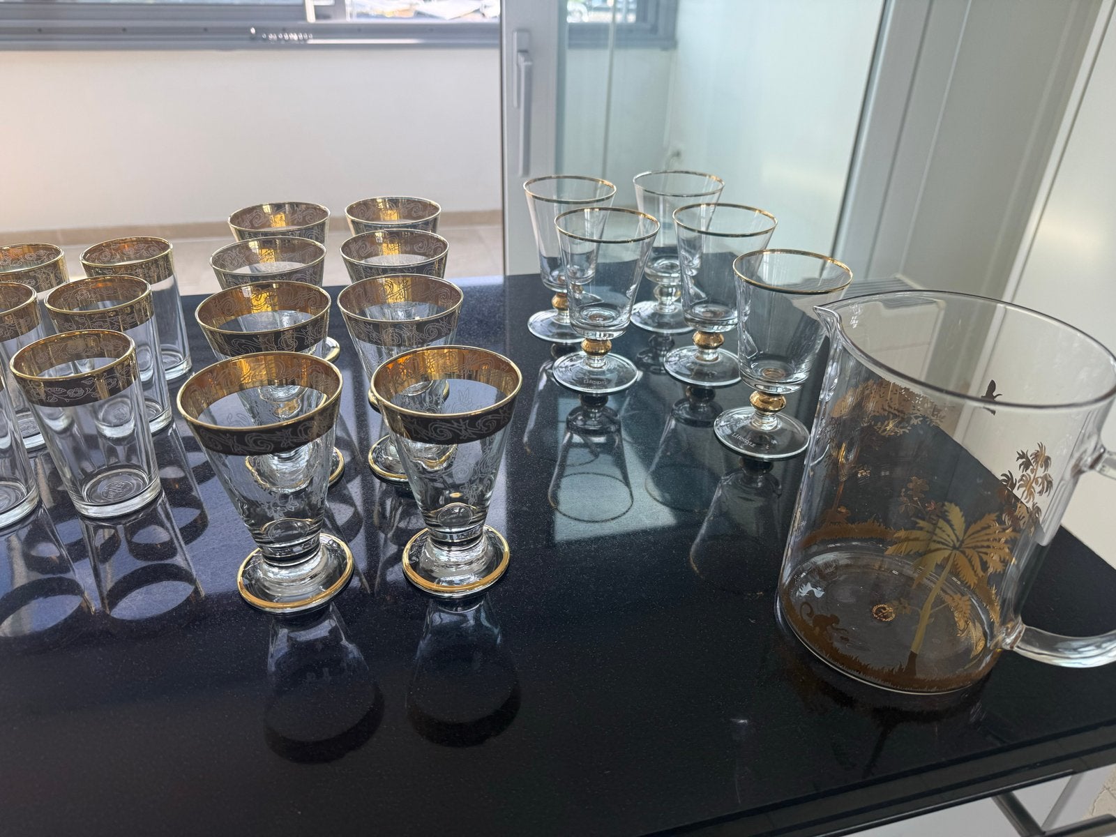 Glazen set met gouden rand en karaf, Ophalen of Verzenden