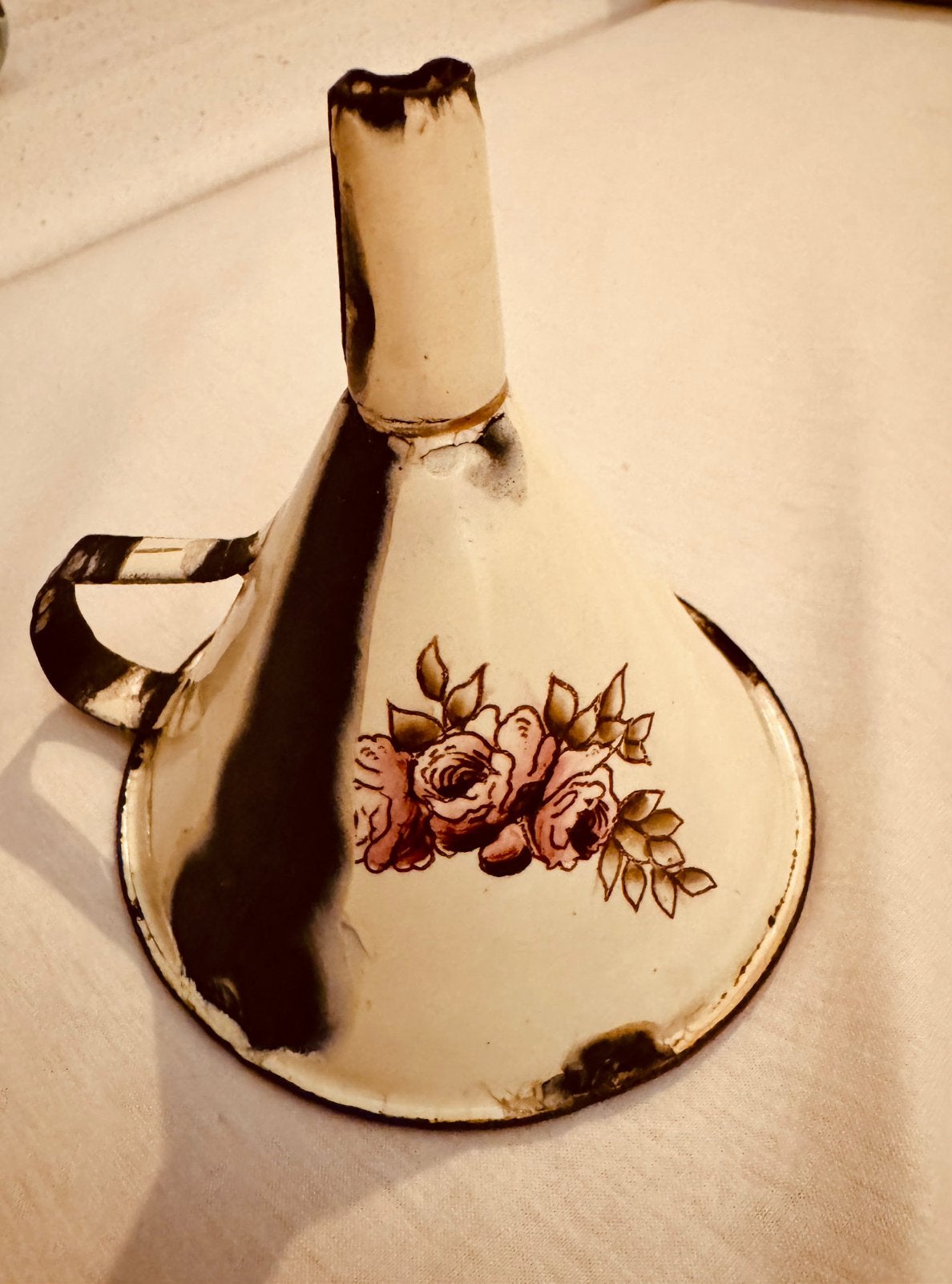 Antieke Emaille Trechter met Bloemmotief – Vintage / Brocant, Antiek en Kunst, Ophalen of Verzenden