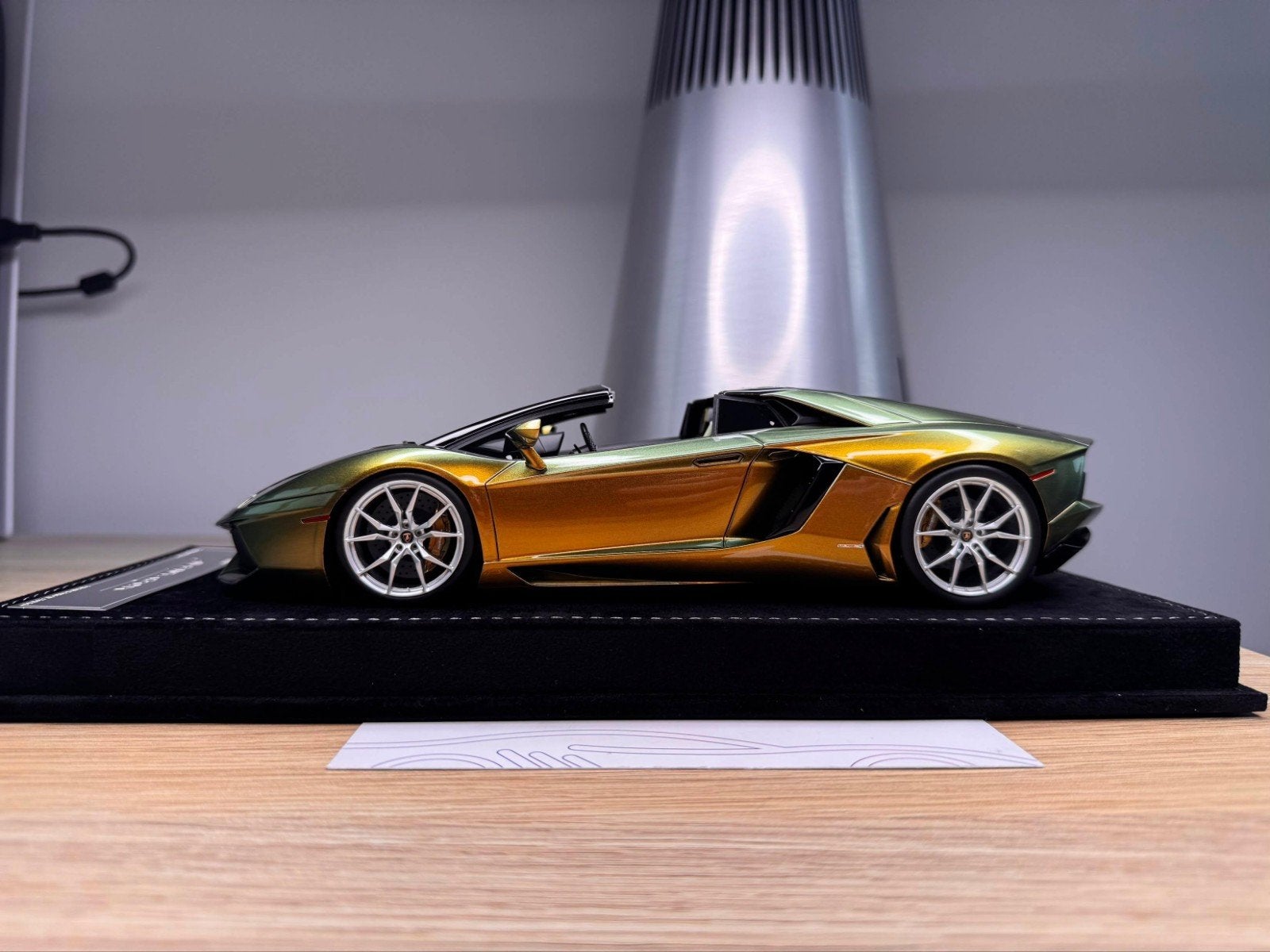 Henson & Heaven Lamborghini Aventador Chameleon GoldI 1:18 I, Hobby en Vrije tijd, Ophalen of Verzenden, Nieuw, Auto, Overige merken