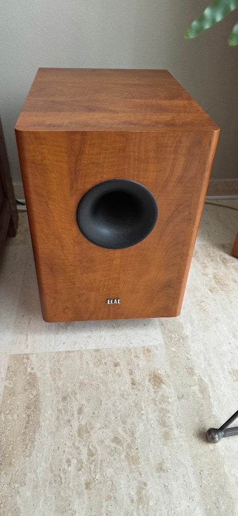 ELAC Powered Subwoofer - Krachtige Bas voor Thuisbioscoop, Audio, Tv en Foto, Gebruikt, Subwoofer, Geschikt voor surround/home cinema