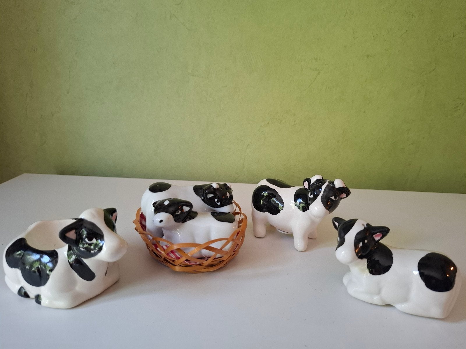 Set van 2 peper en zout stellen en eierdopje koe, Ophalen of Verzenden, Nieuw, Overige stijlen