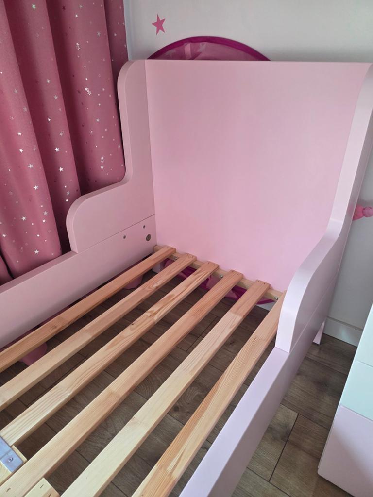 IKEA BUSUNGE uitschuifbaar kinderbed met matras, Kinderen en Baby's, Kinderkamer | Bedden, Nieuw, 70 tot 85 cm, 180 cm of meer