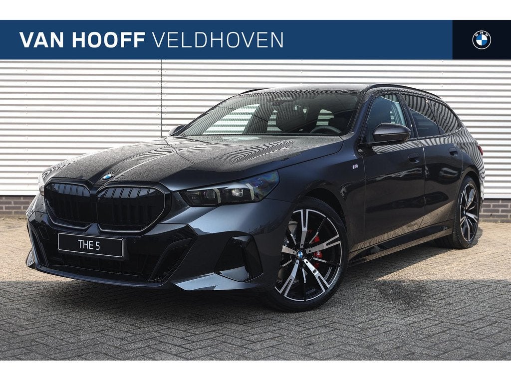 BMW 5 Serie Touring 520i M Sport Automaat / Panoramadak / Tr