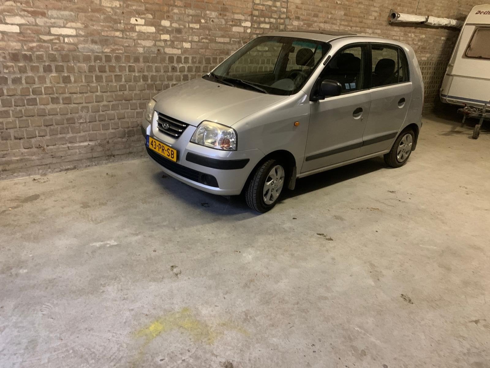 Hyundai Atos 1.1 2004 Grijs, Auto's, Voorwielaandrijving, Stof, 31 €/maand, 4 cilinders