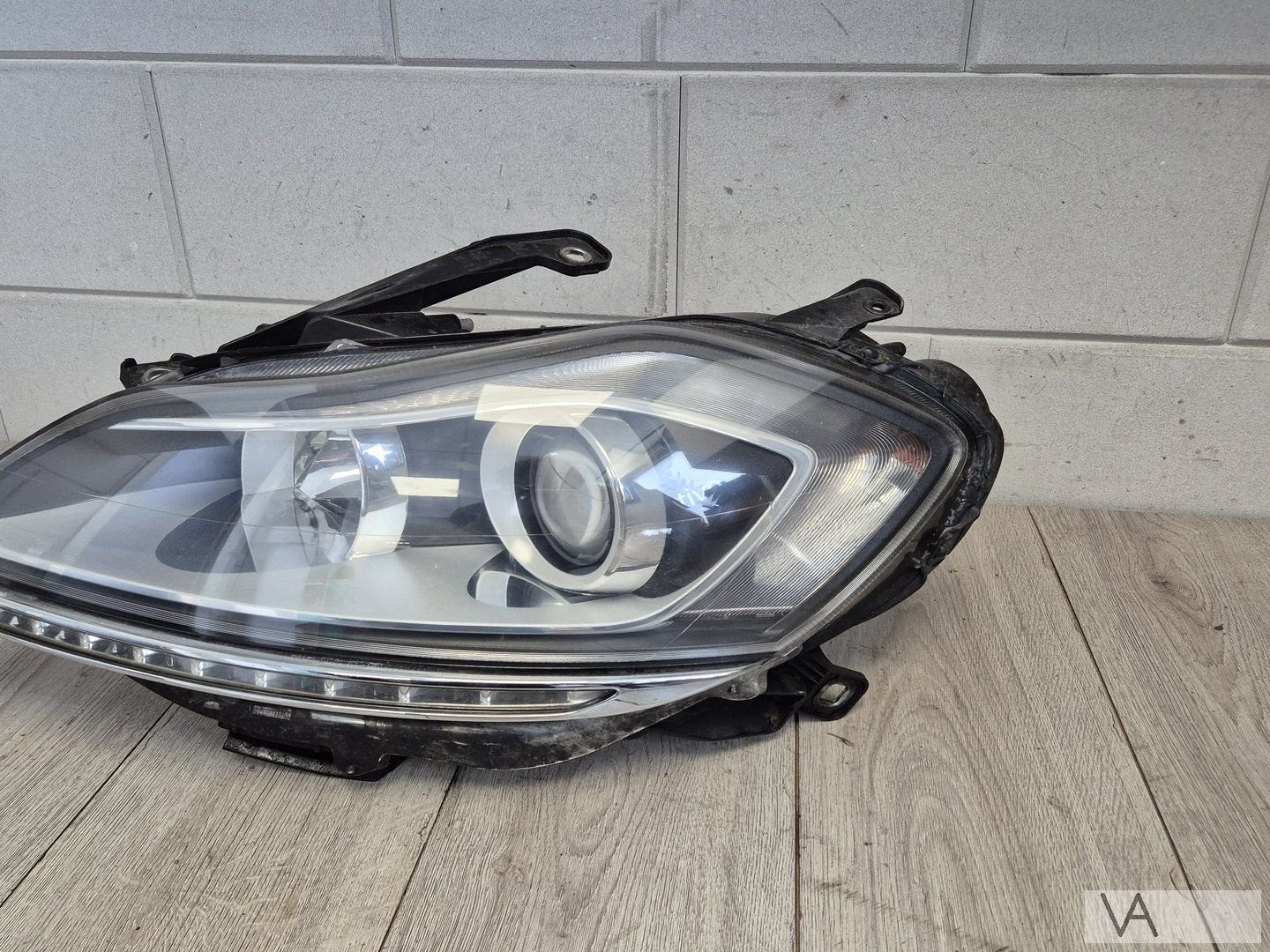 Koplamp links Lancia Delta 2008 - 2015 met led strip €300, Auto-onderdelen, Verlichting, Gebruikt, -, -, Ophalen of Verzenden
