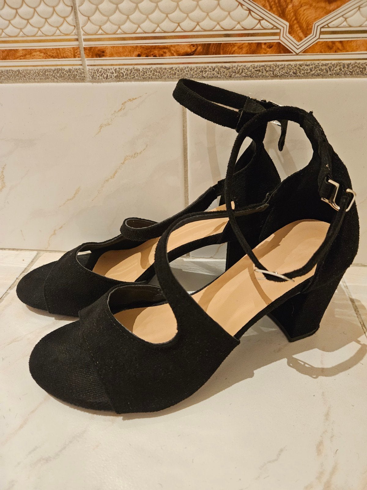 mooie zwarte damesschoenen maat 38, Ophalen of Verzenden, Zo goed als nieuw, Zwart, Sneakers of Gympen